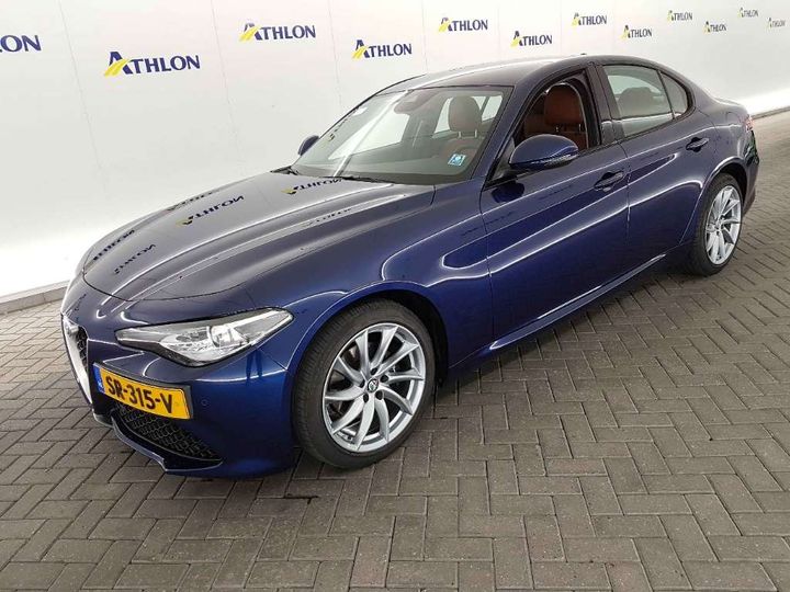 alfa romeo giulia sedan 2018 zareaecn0j7590271