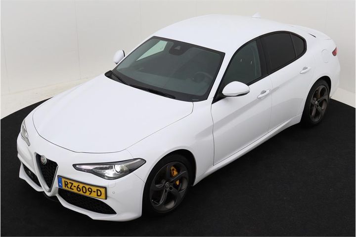 alfa-romeo giulia 2018 zareaecn2j7584228