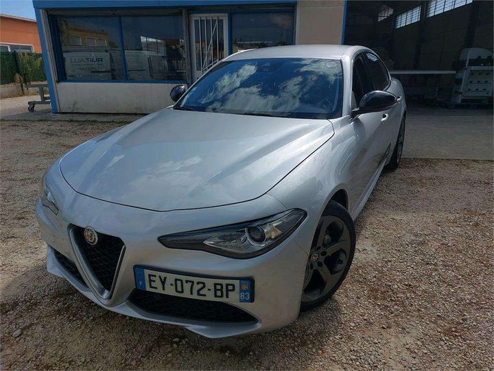 alfa-romeo giulia 2018 zareaecu4j7592127