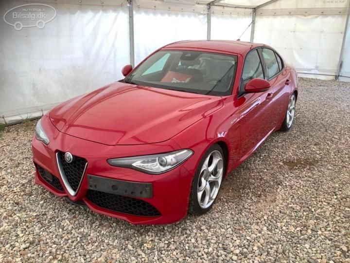 alfa romeo giulia saloon 2018 zareaegn3j7575340