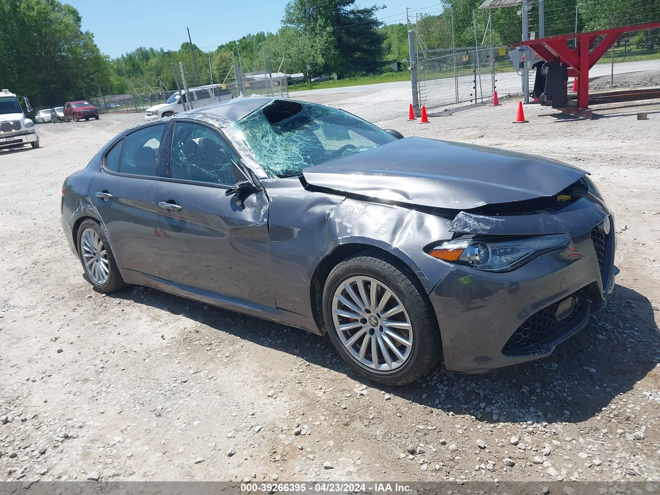 alfa romeo giulia 2023 zarfaman7p7671200