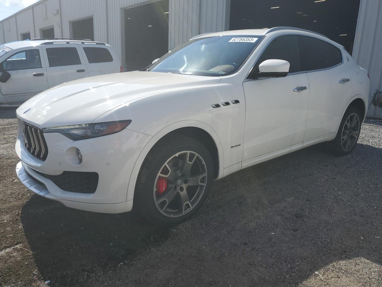 maserati  2018 zn661xul5jx295964